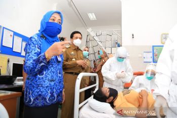 Kasus terkonfirmasi positif COVID-19 di Kota Makassar kembali melonjak