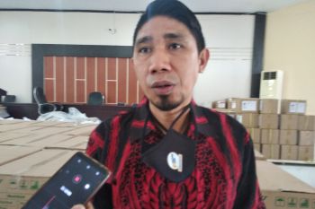 KPU Mamuju pastikan seluruh petugas KPPS pada Pilkada Serentak dilengkapi APD