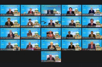 21 APEC leaders issue Kuala Lumpur Declaration