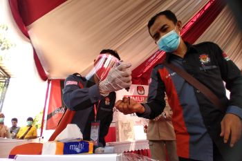 Simulasi pemungutan suara Pilkada Situbondo di tengah pandemi COVID-19