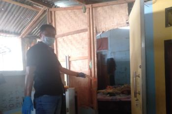 Usai shalat dhuha, seorang ibu di Lombok Utara temukan anaknya tewas tergantung di kamar