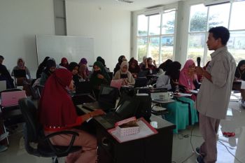 IAIN Palu  latih mahasiswa program bidikmisi tulis berita