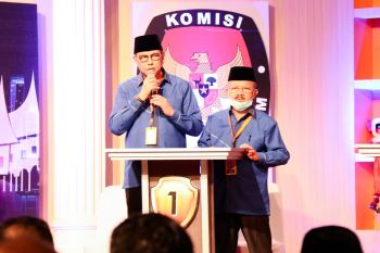 Mulyadi-Ali Mukhni jawab pertanyaan dari panelis dengan lantang dan cerdas