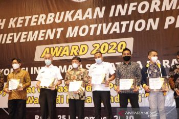 Pemkab Pesisir Selatan kembali raih predikat kabupaten paling informatif