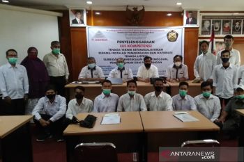 25 orang tenaga teknik ketenagalistrikan Sumbar ikut uji kompetensi