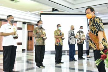 16 kabupaten dan kota di Jateng terima penghargaan IDSD