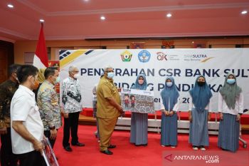 Bank Sultra salurkan CSR bagi 1.000 siswa di masa pandemi