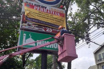 Satgas reklame Bapenda Kota Malang gelar operasi senyap