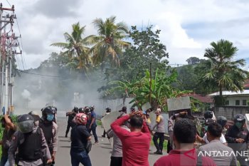 Demo di Sorong berakhir ricuh