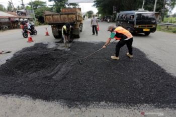 Kemandirian aspal dalam negeri oleh BUMN karya penting bagi konstruksi tol