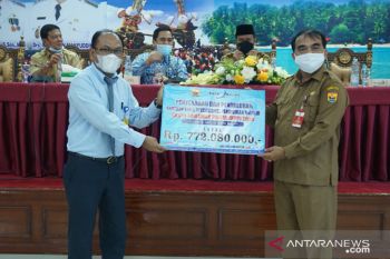 Pemkot Pariaman gandeng Bank Nagari salurkan bantuan personal pendidikan
