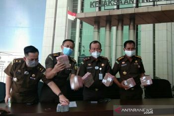 Kejati sumsel terima pengembalian kerugian negara kasus PDPDE