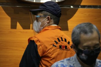 KPK panggil tiga saksi penyidikan kasus suap Wali Kota Dumai ZAS