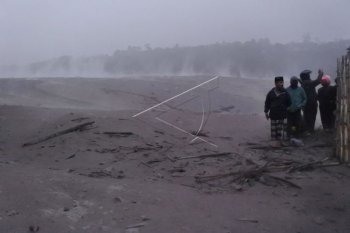 Lahar dingin Gunung Semeru