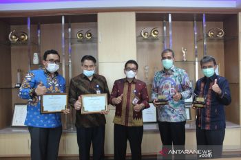 Bank Nagari sabet tiga penghargaan dari BI
