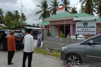 Kakanwil Kemenag Sulteng apresiasi rehab gedung KUA di Parimo