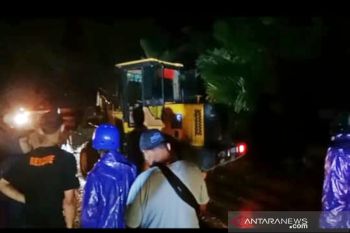 Jalan Karanganyar-Tawangmangu sudah bisa dilalui kendaraan