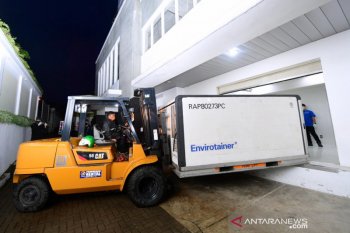 Tiba Minggu malam, Vaksin Sinovac langsung dibawa untuk disimpan di Bio Farma Bandung