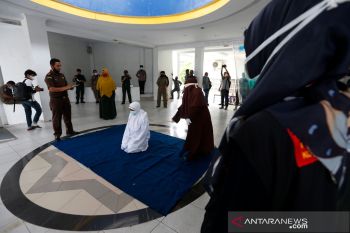 Eksekusi cambuk pelanggar Syariat Islam