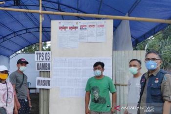 KPU Sulteng pastikan pembangunan TPS rampung Selasa malam ini