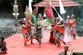 Festival di Sumber Banteng Kediri meriah
