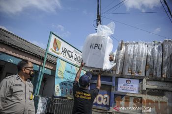 Distribusi logistik Pilkada di Kabupaten Bandung