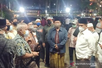 Enam jenazah pengawal Rizieq Shihab dishalatkan di Masjid Al Islah Petamburan