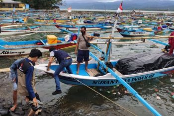 KPU Pesisir Barat telah distribusikan logistik pilkada ke Pulau Pisang
