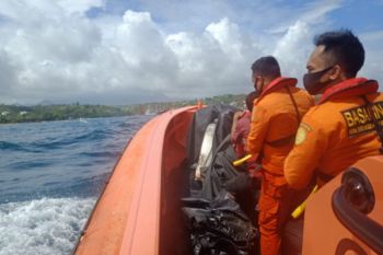 Basarnas Mataram memastikan seluruh penumpang kapal mati mesin selamat