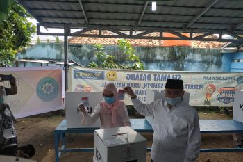 Kuryana-Johan optimistis menang lawan kotak kosong
