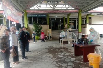 Tenaga medis di faskes darurat COVID-19 merangkap petugas Pilkada Sleman