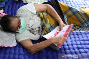 FOTO - Hak suara bagi yang sakit di Rokan Hulu