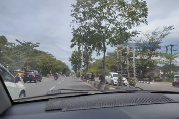 Jalanan lengang - Hypermart Banjarmasin ramai