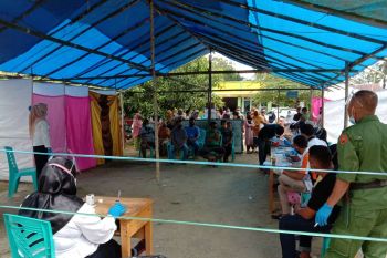 Warga Lalolae antusias salurkan hak suara pada pilkada Kolaka Timur