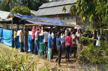 Warga transmigrasi Desa Lembantongoa Sigi  antusias mencoblos