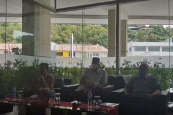 Berbagai aturan di Kepri disesuaikan dengan UU Cipta Kerja