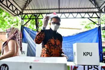 Pemenang pilkada serentak kompak tunggu pleno KPU