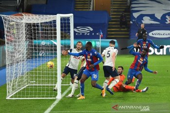 Tottenham diimbangi Crystal Palace 1-1 karena blunder Hugo Lloris