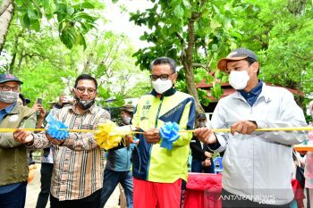 Gubernur Sulsel resmikan pengolah air siap minum untuk  tiga pulau di Makassar