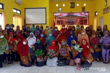 Peringati Hari Ibu, GOW Natuna laksanakan bakti sosial