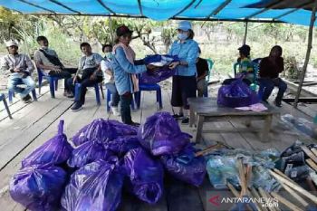 Karyawan PLN Palu  salurkan bantuan bagi korban teroris di Sigi