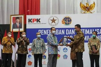 Gubernur Sulut terima penghargaan KPK komit tertibkan aset