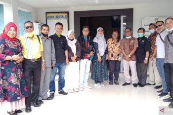 Wartawan Tanah Datar studi banding ke Provinsi Riau
