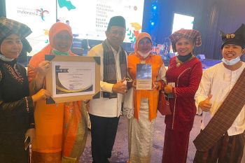 UNP toreh prestasi bidang pendampingan desa wisata