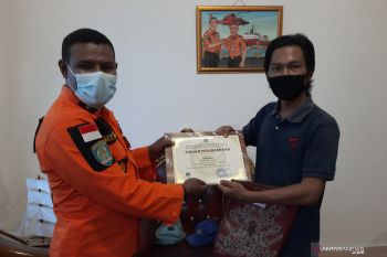 KPP Natuna berikan penghargaan kepada LKBN Antara