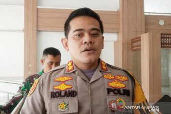 Kapolres persilahkan massa FPI yang demo ke kantor polisi tempuh jalur hukum