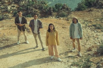 Senja rilis lagu sendu  "Bukan Jalan Kita"