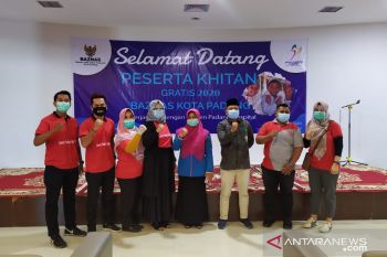 200 orang anak dikhitan gratis  di Semen Padang Hospital