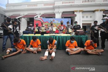 Polrestabes Surabaya ungkap kasus peredaran sabu-sabu 21,4 kilogram