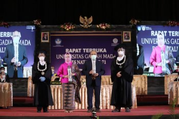 Inventor "GeNose" memperoleh penghargaan Anugerah UGM 2020